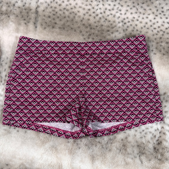 Express Pants - Express Black and Pink Geometric Patterned Women's Shorts, Side Zip - Size 8